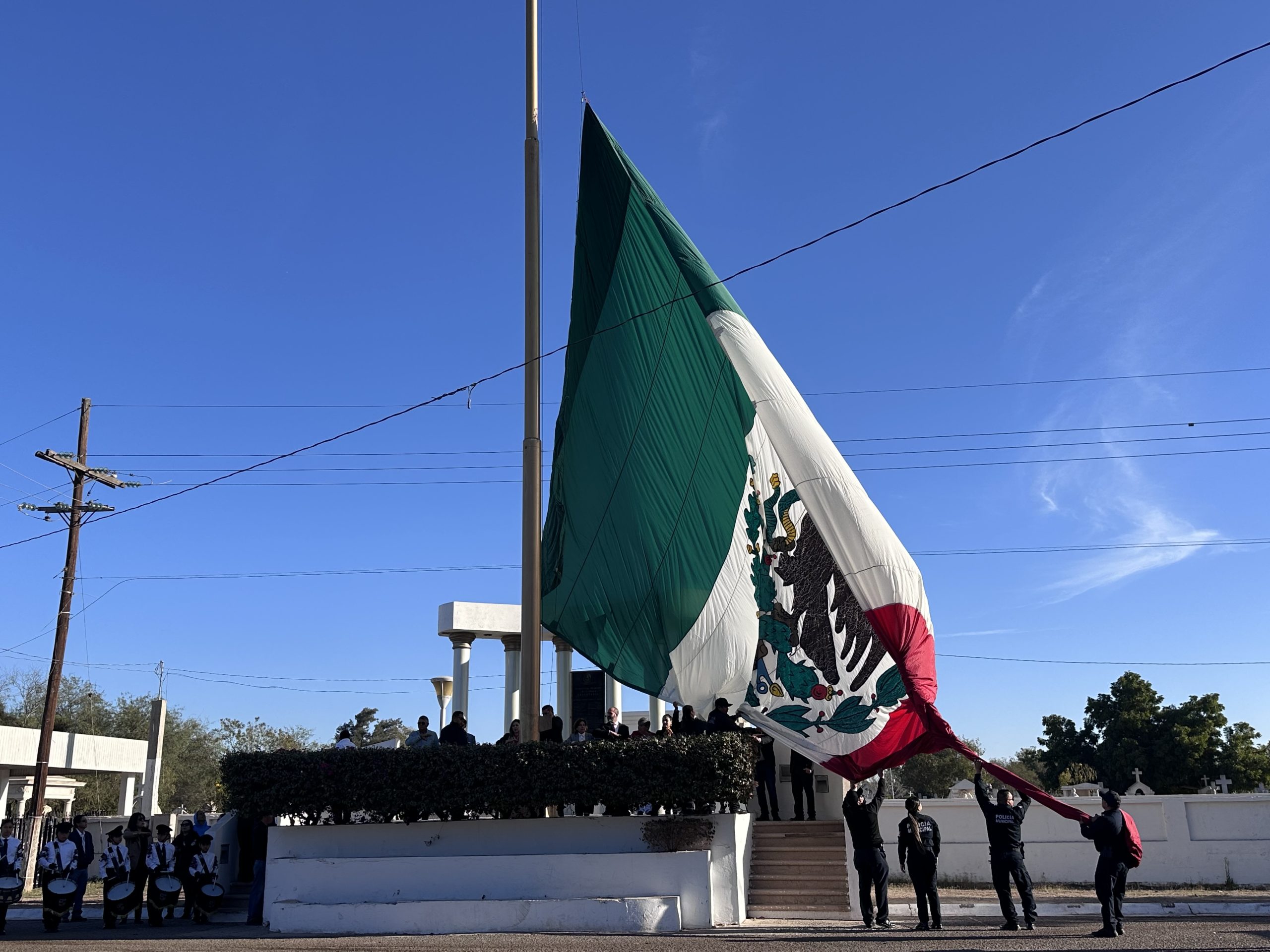 El ITHua se une a la conmemoración del Día de la Bandera del H. Ayuntamiento de Huatabampo