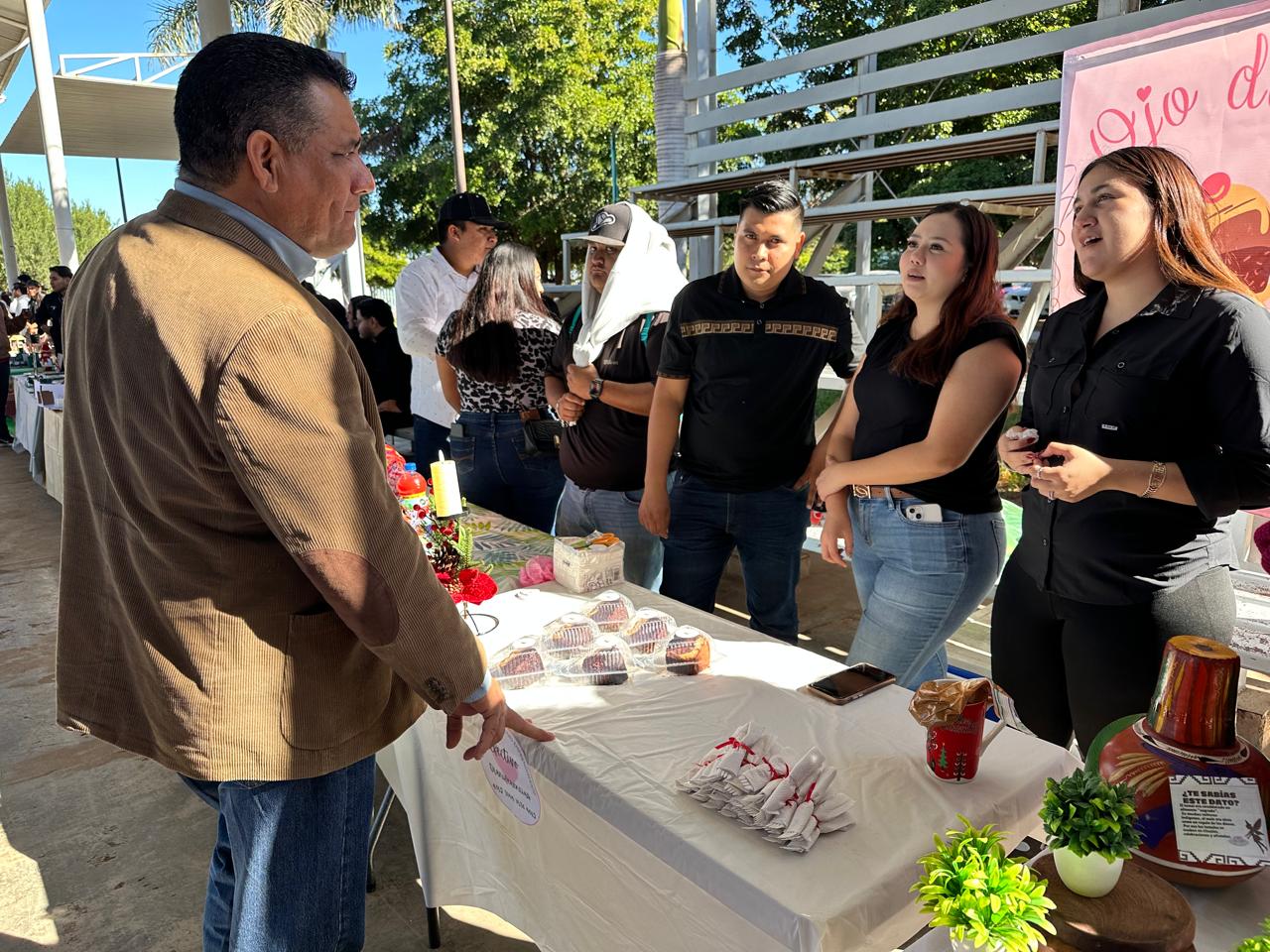 Cierre de semestre con creatividad y espíritu navideño en el ITHUA