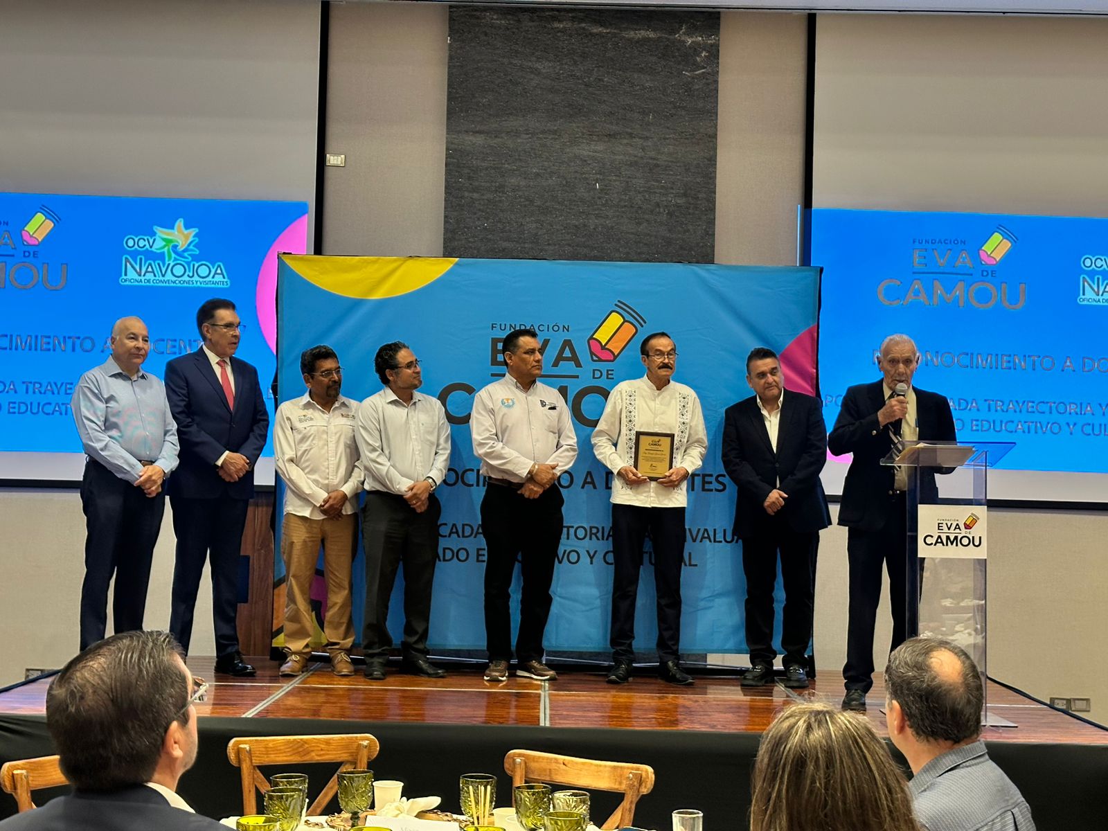 Director del ITHUA participa como invitado especial en ceremonia de reconocimiento a docentes en Navojoa