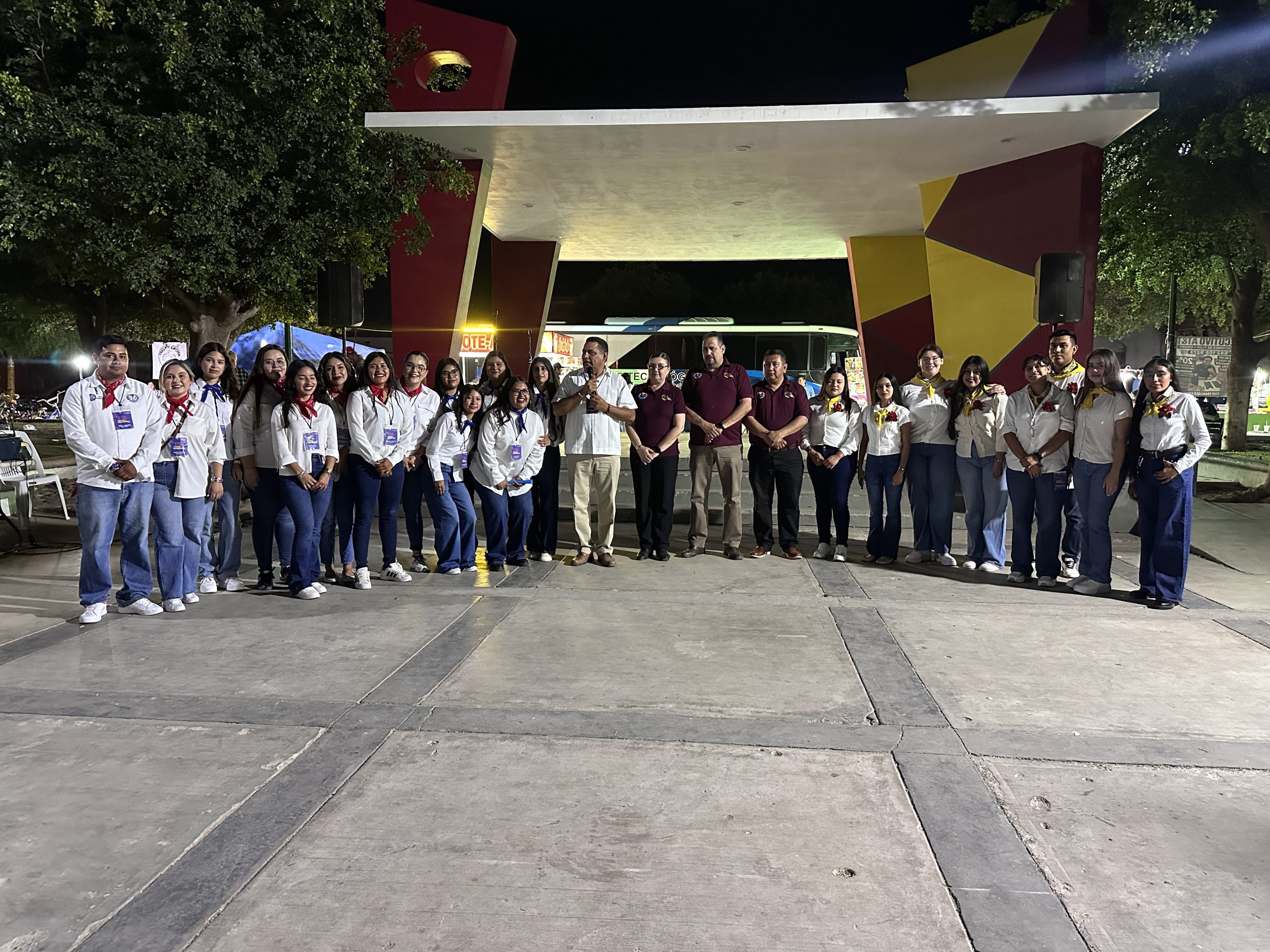 ITHUA realiza la Tercera Feria Cultural y Gastronómica del Mayo