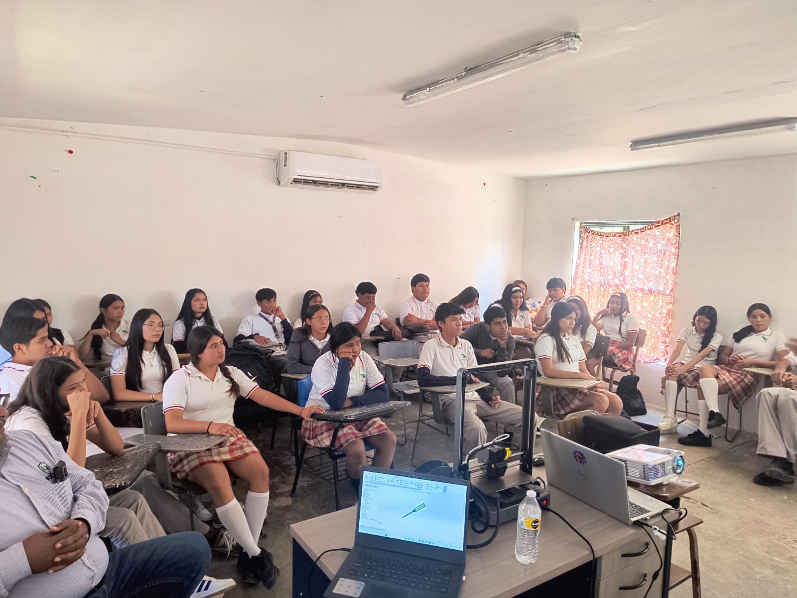 ITHUA imparte curso-taller de impresión 3D en CECyTES Júpare y Etchoropo