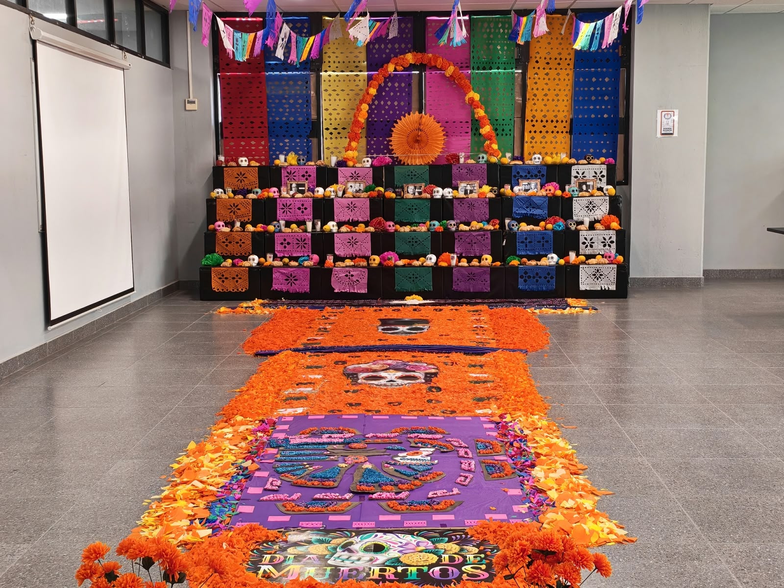El ITHUA se llena de tradición, color y recuerdos con la celebración del Día de Muertos